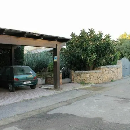 Sleeps 4 Air Con Budoni