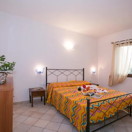 Sleeps 4 Air Con Appartement *